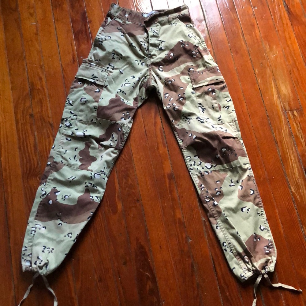 Desert camo cargo pants